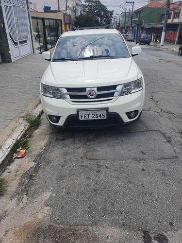 Fiat Freemont 2012 2.4 Emotion 5p