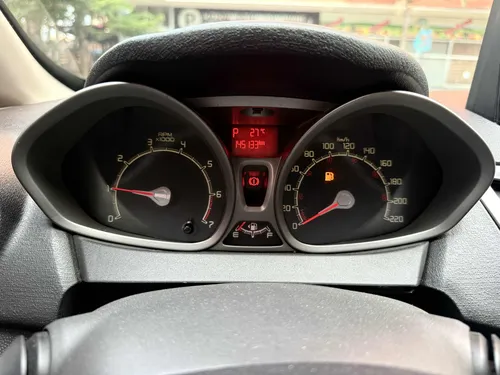 Ford Fiesta 1.6 Hatchback Mecánica