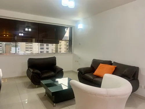 Venta De Apto De 2h 3b Amoblado