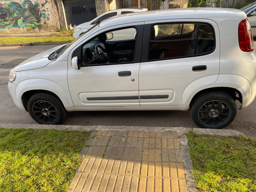 Fiat Uno 1.4 8v Attractive 5puertas. Titular