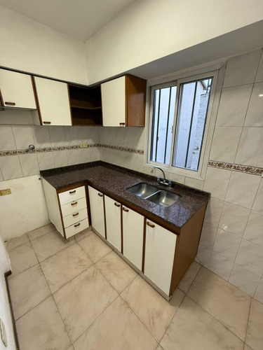 En Alquiler Duplex 2 Amb Tipo Casa En Mb Ubic. Y Estado En Lanus (459)