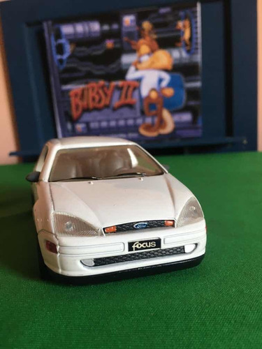 Ford Focus Hatch 1999 Miniatura