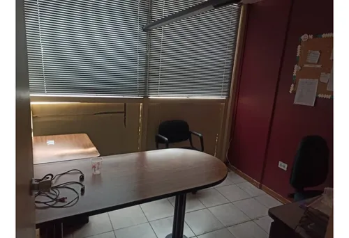 Oficina En La Torre Principal