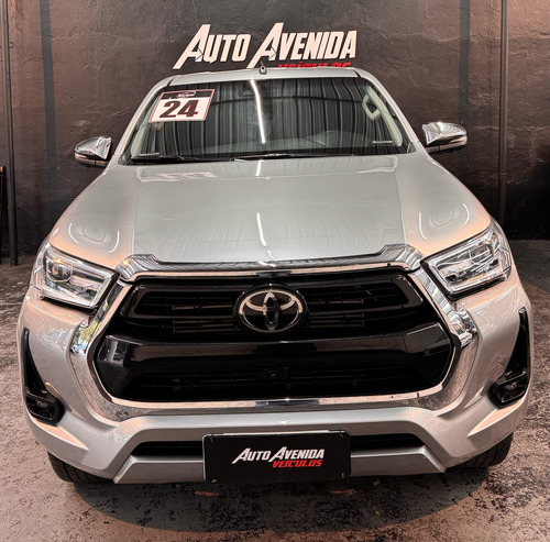 Toyota Hilux 2.8 D-4D TURBO DIESEL CD SRX 4X4 AUTOMÁTICO