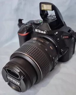 Nikon D5600 Con Lente Nikon 18 55 Dx Vr 2700 Disparos