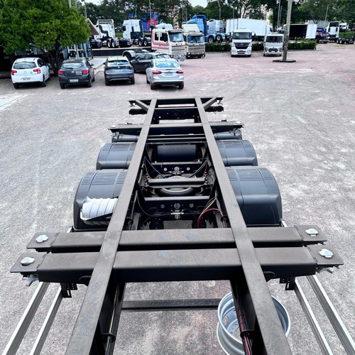 Carreta Bug Porta Container Facchini 12 Pinos 40 Pés 2025