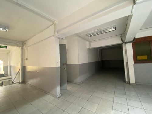 Arriendo Local Comercial Pleno Centro De La Ciudad...