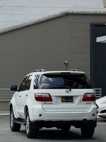 Toyota Fortuner 2.7 Sr5