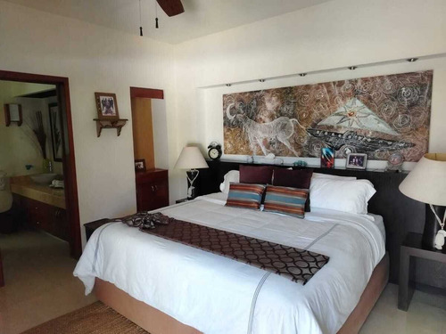 Villa De Lujo En Venta Pegada A La Playa, Kovay Gardens