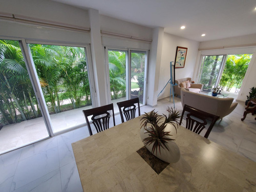 Departamento En Venta En Playa Del Carmen En Selvamar De 2 Niveles Con Beach Club