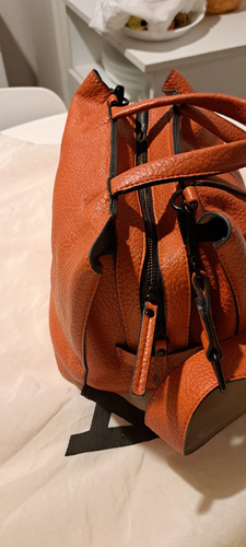 Mishka Cartera De Mano Y Para Colgar .o Crusar , Impeca. Coral Graneado Níquel Coral (Usado)