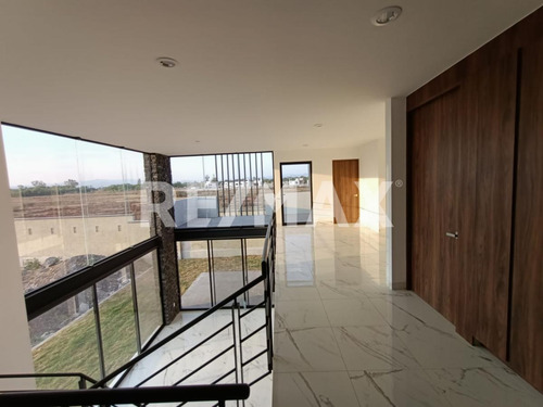 Casa En Venta En Condominio Balvanera