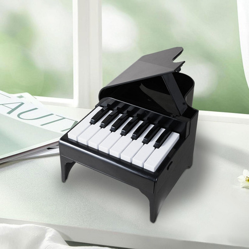Tarjeta De Calendario De Escritorio De Piano Negro