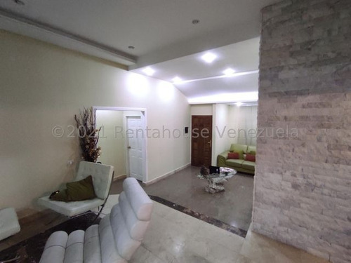 Imagen 3 de 6 de Leida Falcon Rentahouse Vende Townhouse En Pueblo De San Diego 22-6217 Lf
