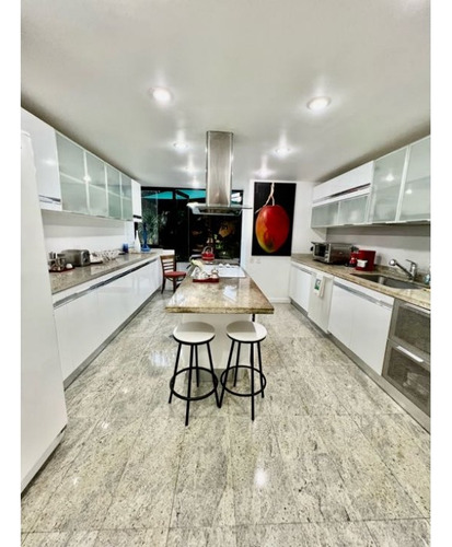 Se Vende Pb 450m2 3h+s/4b/3p Chulavista