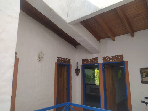 Venta De Townhouse Con Estilo Rustico Colonial Ubicado En La Union Yc