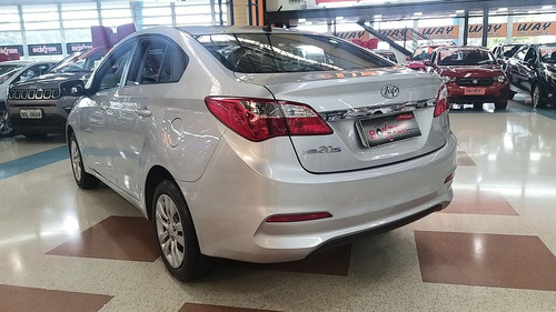 Imagem 9 de 10 de Hyundai Hb20s 1.6 Comfort Plus 16v 2018