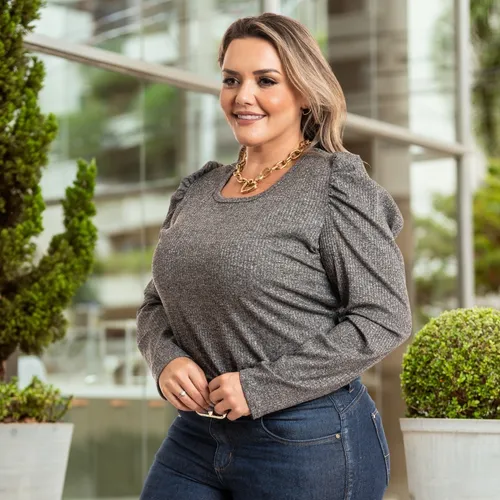 Blusa básica de manga longa Plus Size