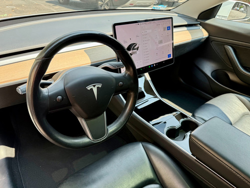 Tesla Model 3 Standar Range Autonomia Auto Pilot
