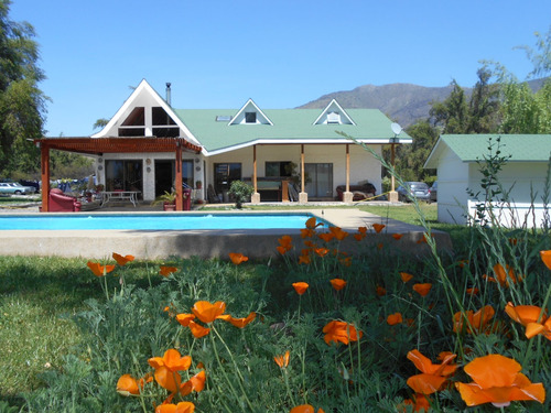 Parcela Con Hermosa Casa En Club De Golf De Pirque