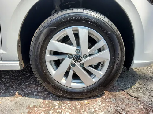 Volkswagen Polo 1.0 Confortline Tiptronic At