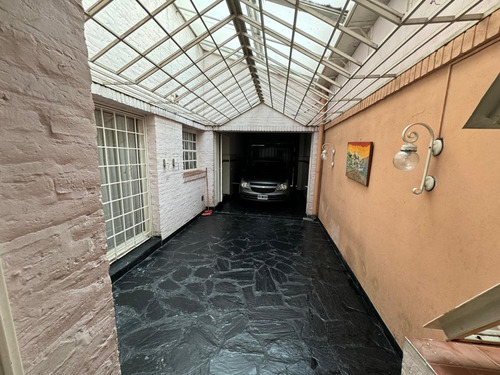 Venta - Excelente Casa 6 Amb - Flores, Caba