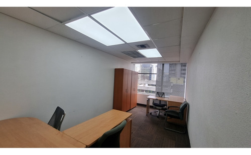 Alquiler De Oficina - Edificio Nuevo Mundo - Urb. Altamira 25-57