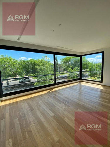 Imagen 5 de 30 de Moderna Casa - Los Lagos