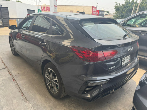 Kia Forte 2.0 Hb Ex Mt