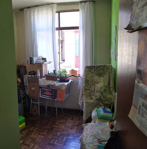 Imagem 7 de 9 de Apartamento De 2 Quartos No Camargos - 2531