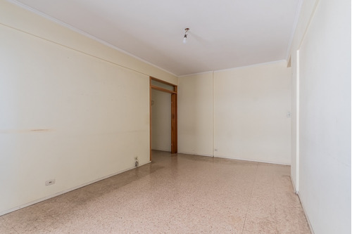 Departamento De 4 Ambientes En Venta, Temperley