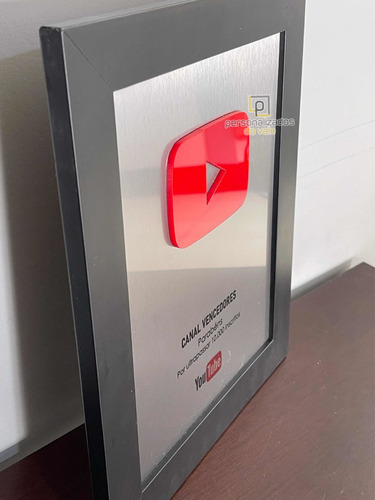 Imagem 2 de 7 de Placa Youtube