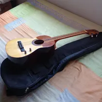 Comprar Cuatro Electro Acustico. Como Nuevo. Con Forro