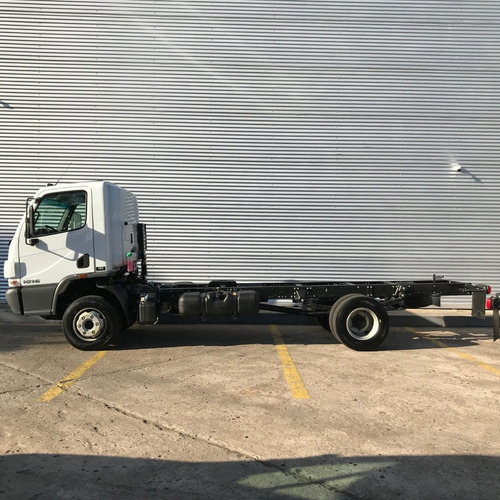 Imagen 3 de 8 de Mercedes Benz Accelo 1016/39 - Caja Aut.
