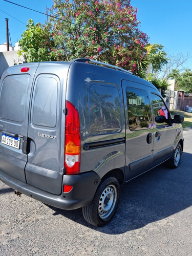 Imagen 3 de 10 de Renault Kangoo 2016 1.6 Furgon Ph3 Confort 5as Lc