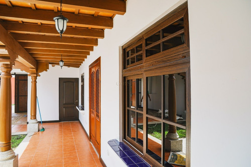Imagen 4 de 9 de Casa Totalmente Nueva En Venta Dentro De Condominio En San Bartolomé Becerra Antigua Guatemala