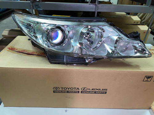 Faro Derecho Delantero Toyota Previa 2009 Original