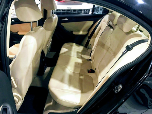 Imagem 8 de 8 de Jetta 2.0 Confortline - 2014 - Automatico