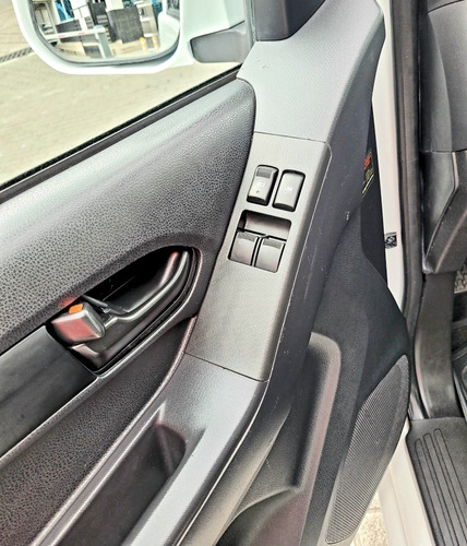 Imagen 15 de 15 de Chevrolet D-max 2018 2.5l Mecánica 4x2