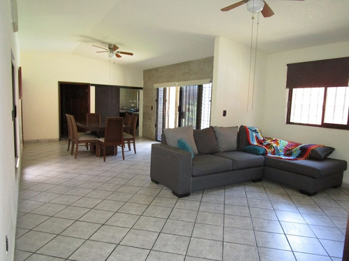 Imagen 3 de 14 de Bonita Casa En Un Solo Nivel En Ahuatepec, Cuernavaca