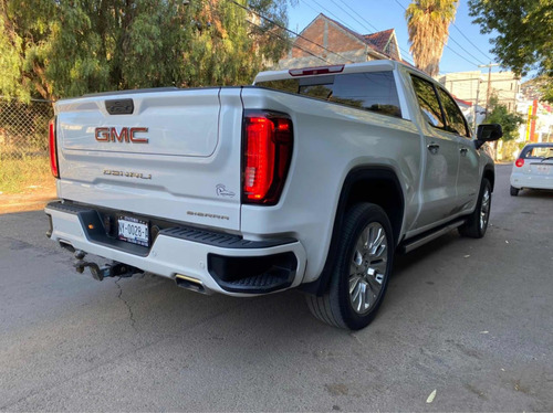 Imagen 7 de 14 de Gmc Sierra 2019 6.2 Denali Dvd At