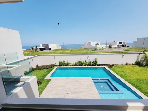 Residencia En Venta Con Terreno De 908 M2 Fracc Playas Del C