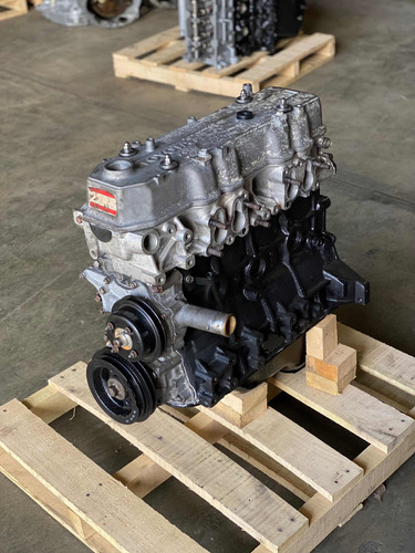 Motor 7/8 Toyota 22r Hilux 2.4l Importado (Usado)