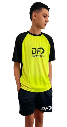 Imagen 2 de 4 de Conjunto Deportivo Nene Remera Y Short Con Bolsillos Padel