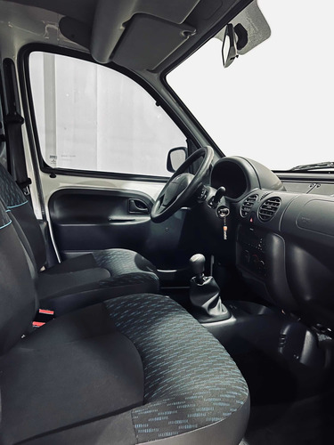 Imagen 8 de 10 de Renault Kangoo 2018 1.6 Ph3 Authentique Plus Lc