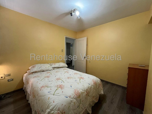 Julio Latouche 25-17840 Apartamento En Venta Prebo Valencia, Amplio, Cómodo E Iluminado, Re-modelado, Semi Amoblado, Cerca C. C. Shopping Center, Planta Electrica.