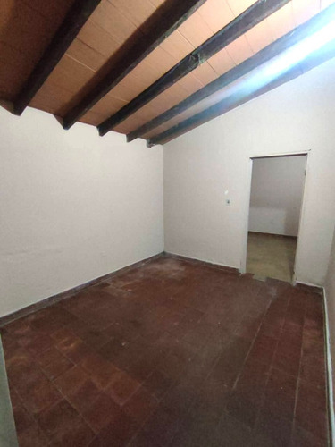 Hermosa Casa A Refraccionar
