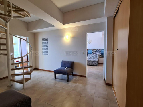 Departamento En Venta Ubicado En Centro De Bariloche, Bariloche