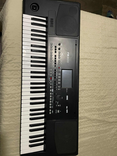 Korg Pa300