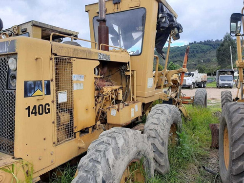 Motoniveladora Caterpillar 140g